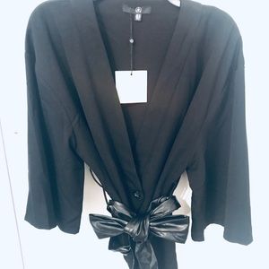 Missguided - Kimono Top with faux leather belt